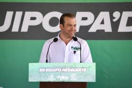 Felipe González Miranda durante su mensaje ante asistentes en Torreón.