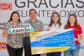 Teresita Escalante Contreras participó en la entrega de recursos del programa “Cambio x Cambio” en Monterrey.