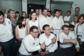 Los candidatos priistas se inscribieron este martes ante la autoridad electoral en la Región Sureste.