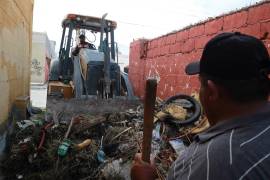 Cuadrillas municipales efectuaron trabajos de limpieza profunda en callejones de la colonia Morelos