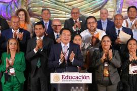 Mario Delgado, secretario de Educación, confirmó este lunes que se echaba para atrás la propuesta de recortar el ciclo escolar.