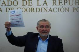 El senador Adán Augusto López Hernández ha sido acusado de realizar negocios al amparo del poder a través de empresas ligadas a su círculo político.