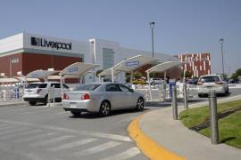 En Saltillo son pocas las plazas comerciales donde se aplica tarifa por estacionamiento.