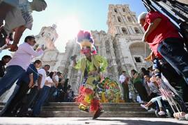 Más de mil 400 matlachines de 71 danzas recorrieron las calles del Centro Histórico de Saltillo durante la edición 19 de la Matlachinada, una celebración que une fe, identidad y tradición.