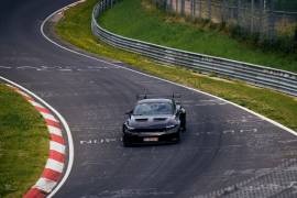 Fotografía de un Mustang GTD pilotado por Dirk Muller en el circuito alemán de 'Green Hell', en Nürburgring, Nürburg, en Alemania. FOTO: EFE.