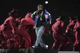 ¡Patriótico, antirracista y directo! Muestra Kendrick Lamar su poderío en hip hop con el Show de Medio Tiempo