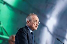 Pie de foto:Florentino Pérez prometió una oferta histórica de 150 millones de euros por un nuevo galáctico para el Real Madrid.