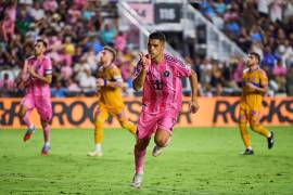 Luis Suárez celebró su primer gol del partido ante Tigres, que abrió el marcador al minuto 23.