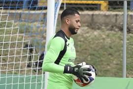 Bryan Cordero denunció que por denunciar fue separado del equipo, luego de recibir un mensaje en el que le informaban que ya no formaba parte del plantel.