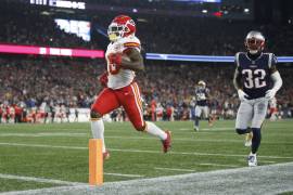 ¡Ni una más! Los Patriots vetan a aficionado que le lanzó cerveza a Tyreek Hill