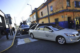 Sepultan a periodista