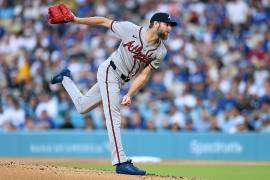 Solamente Nolan Ryan, Randy Johnson, Roger Clemens y Tom Seaver consiguieron más temporadas de 200 ponches que Chris Sale.