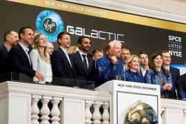 Virgin Galactic es la primera firma de turismo espacial que cotiza en bolsa