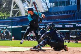 La práctica de bateo se dividió en grupos para optimizar el trabajo ofensivo en el campamento.