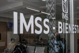 Dichos servicios son contratados por el IMSS-Bienestar a empresas privadas que enfrentan problemas de liquidez y, por lo tanto, la imposibilidad de pagar la nómina.