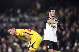 El delantero mexicano brilló en la goleada del Fulham ante el Nottingham Forest.