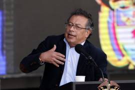 El presidente de Colombia, Gustavo Petro, aseguró este domingo que no permitirá la entrada al país de aviones con ciudadanos deportados por los Estados Unidos si estos no reciben un trato digno.