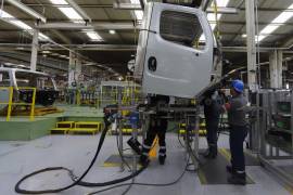 Más allá de los apagones, que hasta ahora no han afectado su producción, a los fabricantes de vehículos pesados les preocupa la falta de mano de obra para la manufactura.
