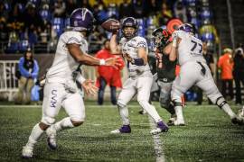 Dinos de Saltillo regresa a casa este sábado con la misión de conseguir su primera victoria de la Temporada 2026 de la LFA ante Gallos de Querétaro en el Estadio Jorge Castro Medina.