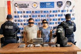 Autoridades aseguraron aproximadamente un kilogramo de cocaína y cuatro kilogramos de heroína en distintos colores.