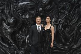 &quot;Alien&quot; tiene algo &quot;bello, primario, repulsivo y sexual”, dice Michael Fassbende