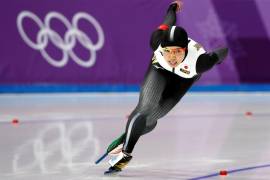 Japonesa rompe el récord olímpico en patinaje de velocidad