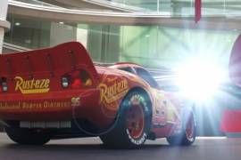El Rayo McQueen regresa a la pista en nuevo avance de Cars