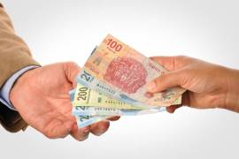 Ofrecer dinero o regalos a cambio del voto constituye un delito electoral.