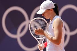 Aunque la número uno del mundo era la favorita para colgarse el oro en París 2024, la china Qinwen sorprendió con su agresividad en el juego.