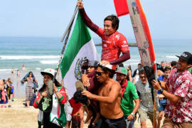 Mexicano se proclama campeón mundial de surf