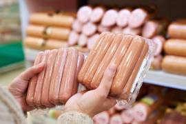 En el estudio realizado por Profeco se arrojó que varias marcas que aseguran vender salchichas con carne de pavo mienten.