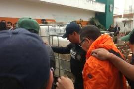 Flavino Ríos es trasladado al hospital de Xalapa