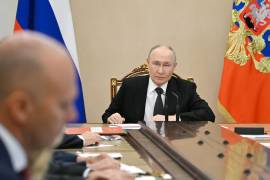 El presidente ruso Vladimir Putin preside una reunión con miembros del Consejo de Seguridad en el Kremlin en Moscú, Rusia.