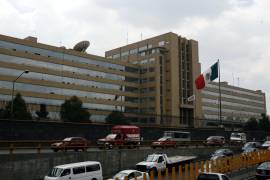 Fachada de las oficinas centrales de la Secretaría de la Defensa Nacional en la Avenida Industria Militar S/N, esquina con Boulevard Manuel Ávila Camacho, Colonia Lomas de Sotelo, Alcaldía Miguel Hidalgo, CDMX.