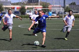 Con gran energía, los equipos disputaron los primeros partidos en el arranque del torneo. FOTOS: HÉCTOR GARCÍA