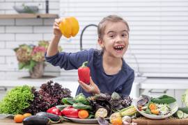 Los vegetales forman parte esencial del menú recomendado para las infancias.