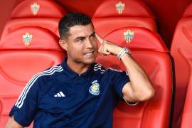 Cristiano Ronaldo firmó la compra del 25 por ciento de la UD Almería, destacando su ambición empresarial en el fútbol europeo.
