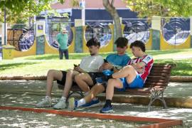 La mayoría de los adolescentes usan las redes sociales sin que tengamos evidencias de que estas son lo suficientemente seguras.