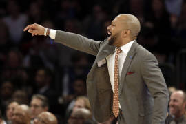 Phil Jackson echa a Derek Fisher de los Knicks