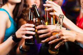 Coahuila implementa programas para evitar la venta de alcohol a menores en bares y restaurantes, asegurando un ambiente seguro.