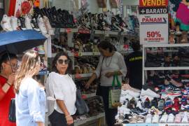 Productos de textiles, bisutería, accesorios de vestido y calzado; artículos de ferretería, tlapalería y vidrios y artículos de papelería, tuvieron mayor demanda. FOTO: