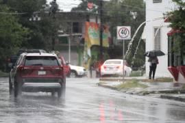Todas las lluvias acompañadas con descargas eléctricas y posible caída de granizo en zonas altas. A su vez, se prevé que la onda tropical número 8 deje de afectar a México al final del día.