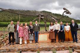 La familia Guadiana recibió el reconocimiento de autoridades por impulsar un proyecto que fortalece el turismo en Coahuila. FOTOS: CORTESÍA