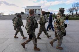 Lakanwal, que fue trasladado a un hospital tras ser reducido por agentes durante el tiroteo, será acusado de asesinato en primer grado después de que una de las víctimas, Sarah Beckstrom, de 20 años, falleciera. FOTO: