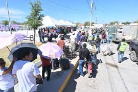 Decenas de monclovenses respondieron favorablemente al Mercadito de descacharrización.