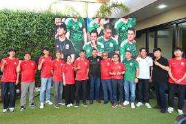 Carlos Villarreal convivió con directivos e inversionistas de empresas coreanas instaladas en Monclova, reforzando la relación institucional y económica con la comunidad empresarial asiática.