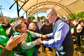 Vecinos del ejido La Paz agradecieron la construcción de la techumbre, una obra que facilitará actividades recreativas y comunitarias, mejorando la calidad de vida en la zona.