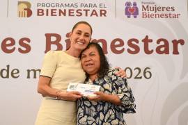 La Pensión Mujeres Bienestar entrega 3 mil 100 pesos cada dos meses a mexicanas de 60 a 64 años.