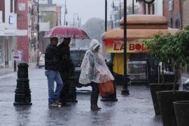 El subsecretario Juan Francisco Martínez Ávalos informa sobre el próximo temporal de lluvias en Coahuila.