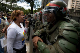 Venezuela advierte que dejará la OEA si se realiza una reunión de cancilleres sobre su crisis